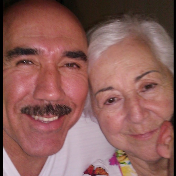 Meet your Posher Ambassador Carlos G - Picture 9 of 11